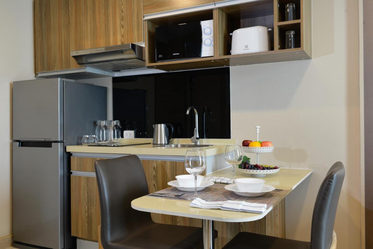 Ramada By Wyndham Bangkok Ten Ekamai Residences Exterior photo